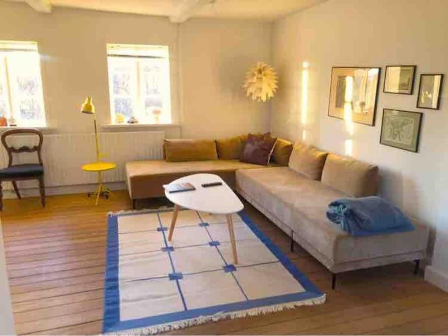 Living room, On site