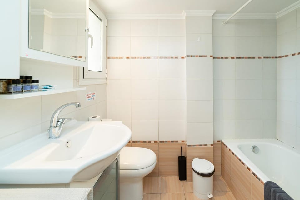 Toilet, Bathroom, Bath