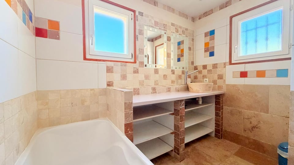 Villa Bali Villa in Lunel