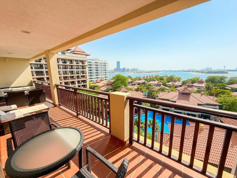 Full sea view, 2BR, 6guests, Anantara the Palm Apartment in Dubai