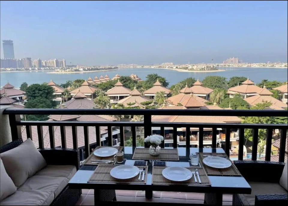 Full sea view, 2BR, 6guests, Anantara the Palm Apartment in Dubai