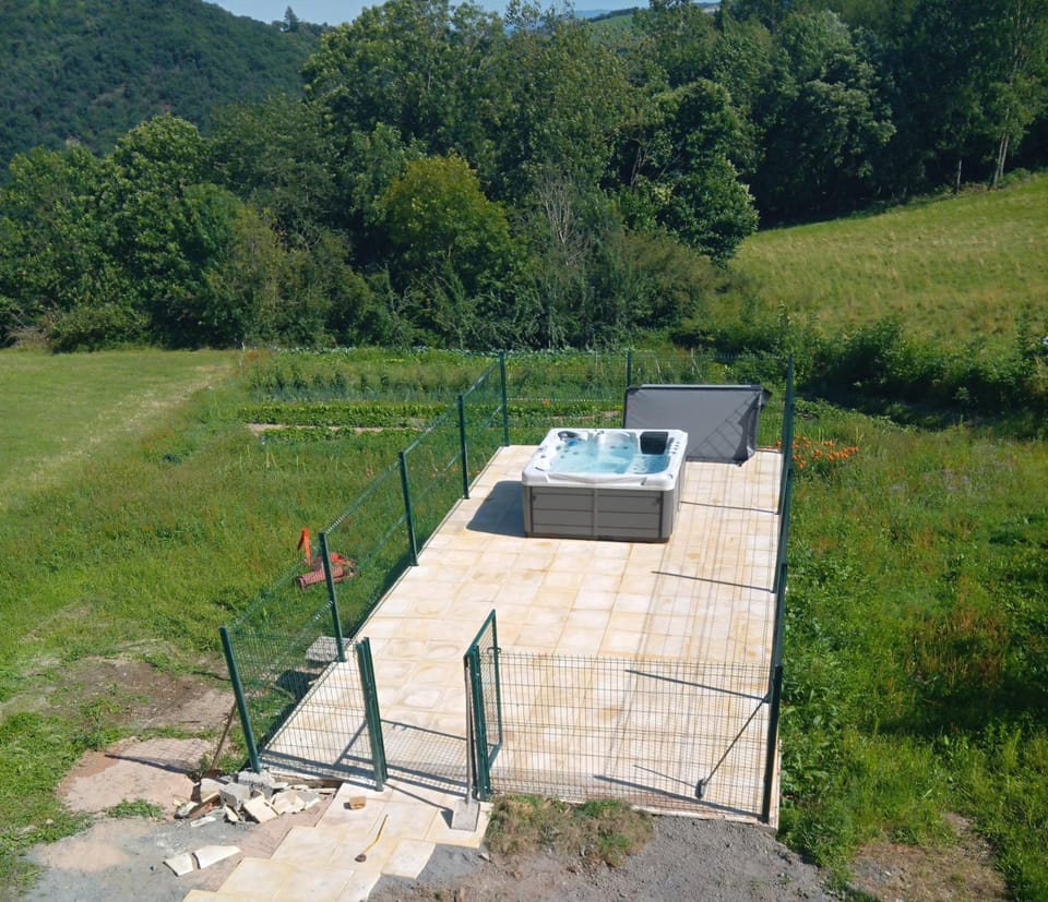 Day, Natural landscape, Hot Tub, Mountain view