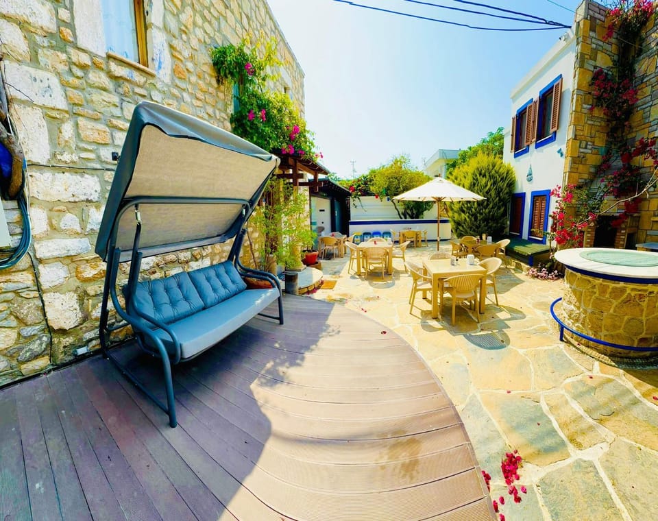 Spring, Day, Seating area