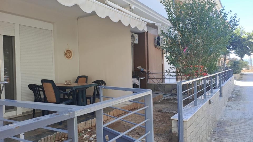 Property building, Balcony/Terrace