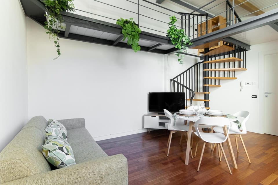 Communal lounge/ TV room, Living room, Seating area, Dining area