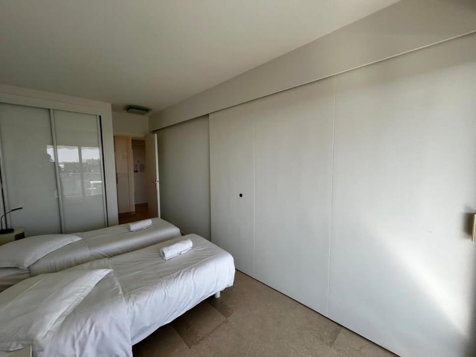 Bedroom, wardrobe