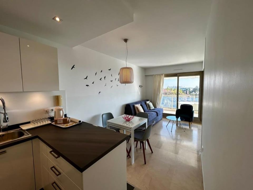Kitchen or kitchenette, Living room, Dining area