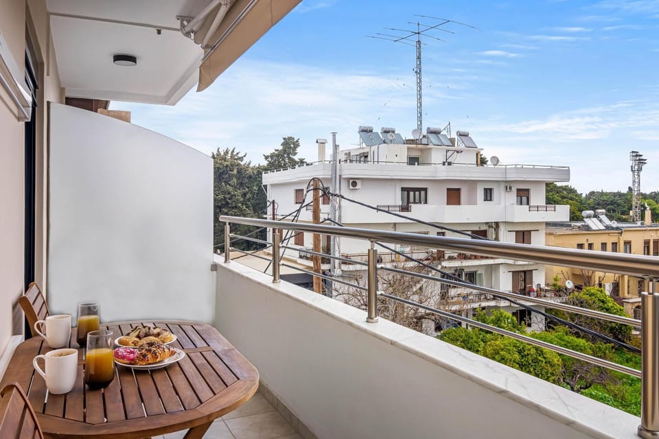 View (from property/room), Balcony/Terrace, City view