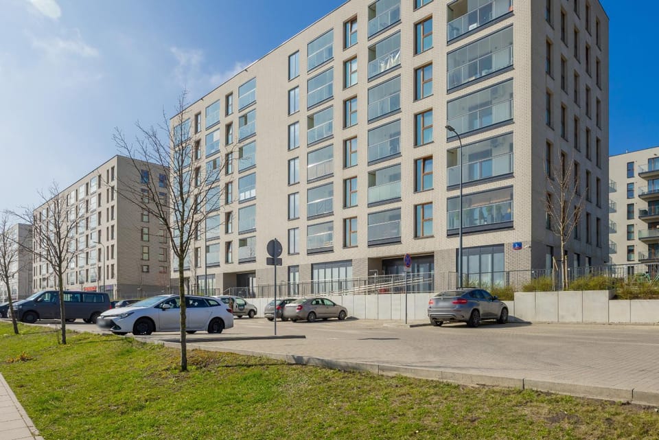 Property building, Facade/entrance, Off site