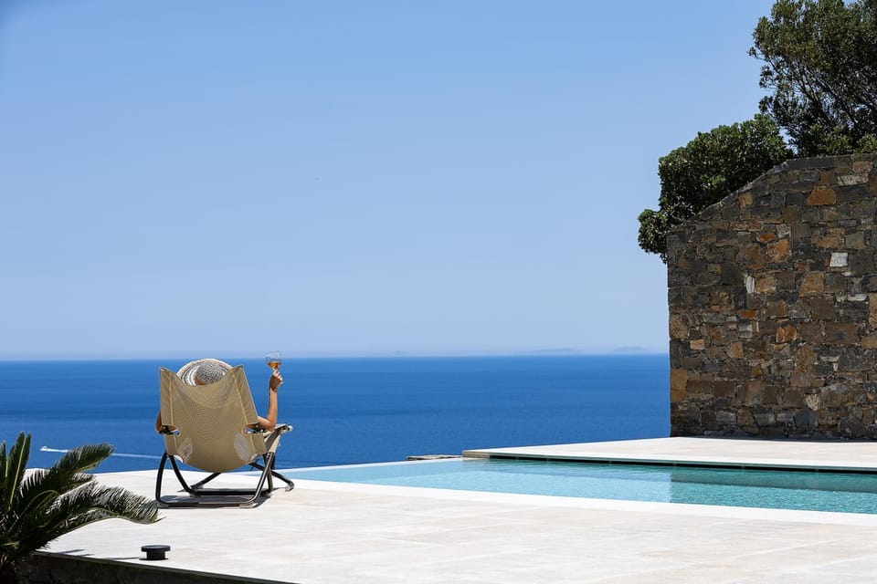 Pool view, Swimming pool, sunbed