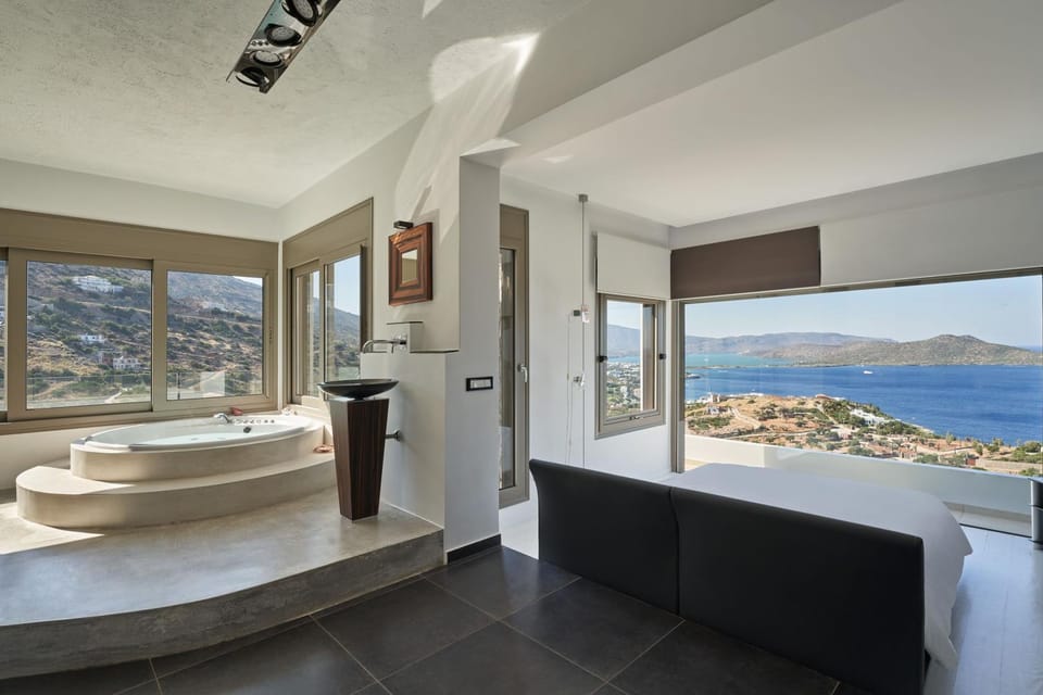 Natural landscape, Bathroom, Mountain view, Sea view