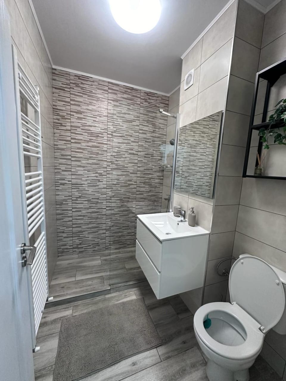 Shower, Toilet, Bathroom