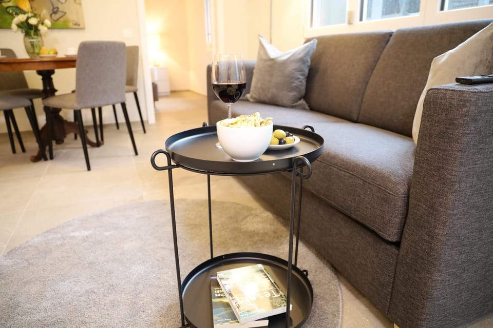 TV and multimedia, Living room, Dining area