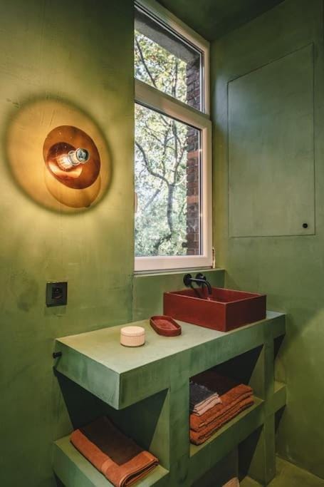 Your colourful Antwerp Oasis Apartment in Antwerp