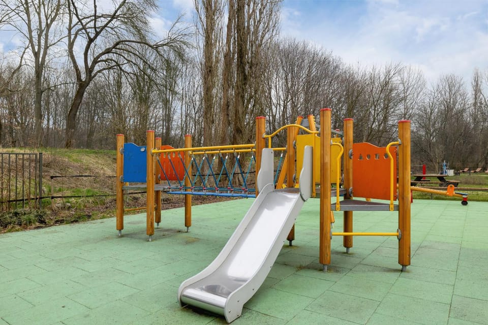 Day, Children play ground