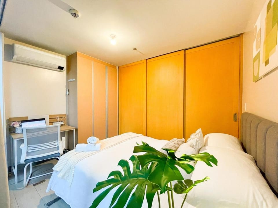 Bgc 1br Condo Across Uptown Mall, Hyatt #oursw7b2 House in Makati