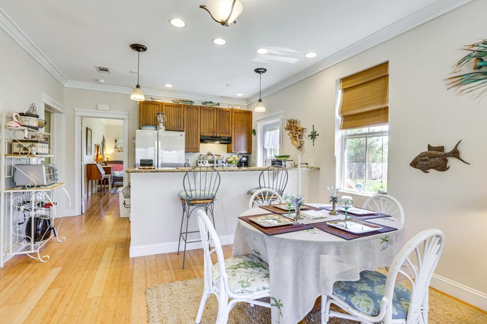 Lovely Carrabelle Home w/ Lake Views & Pool Access House in Carrabelle