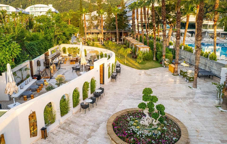Activities, Nightclub / DJ, View (from property/room), Inner courtyard view