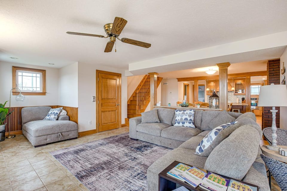 Waterfront Buckeye Lake House Deck and Views! House in Buckeye Lake