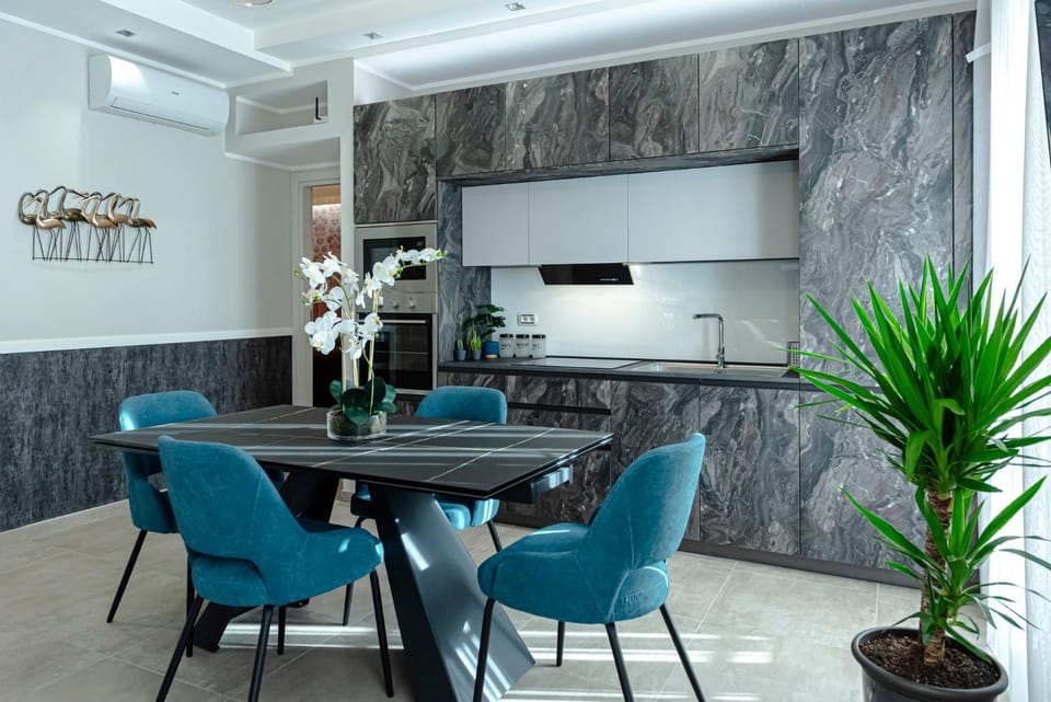 Kitchen or kitchenette, Living room, Dining area