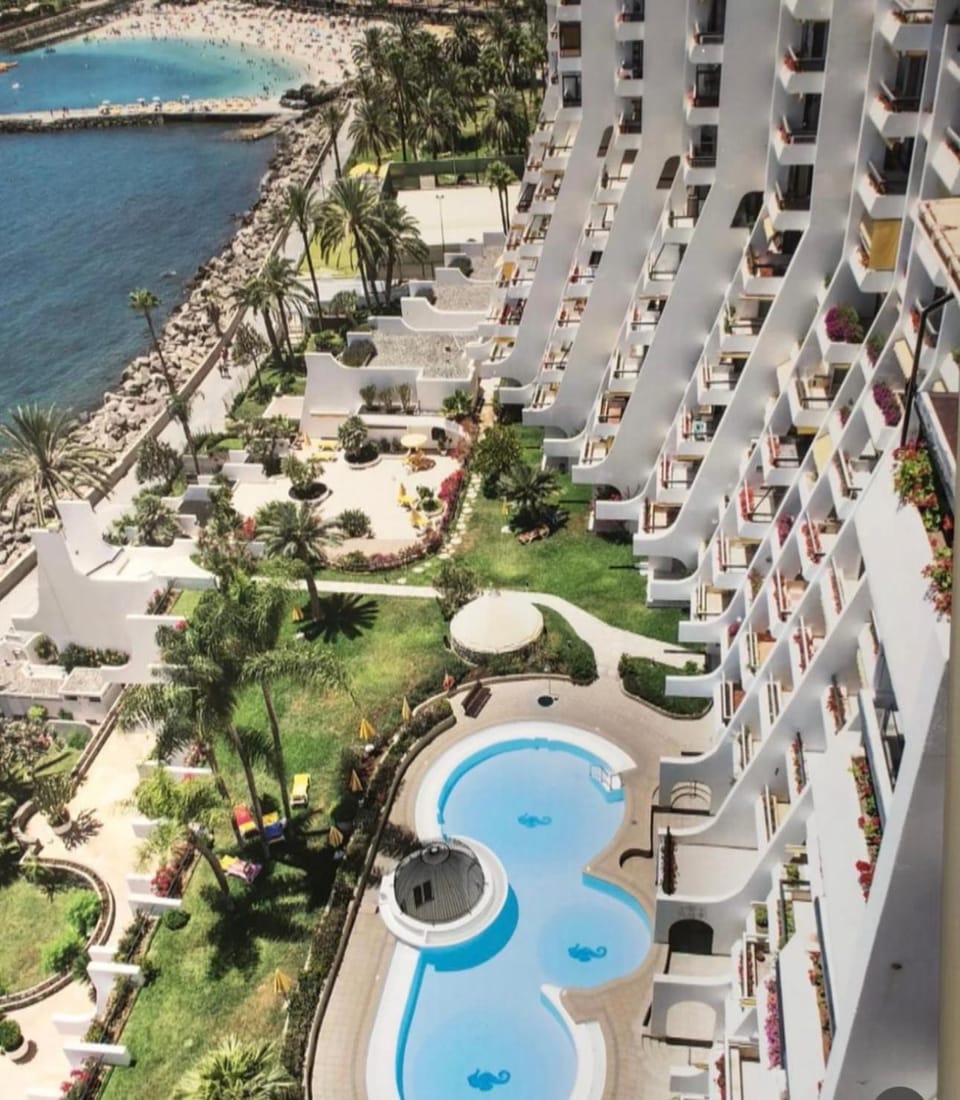 Property building, Balcony/Terrace