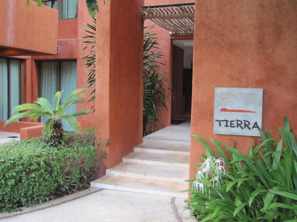 Facade/entrance, Other