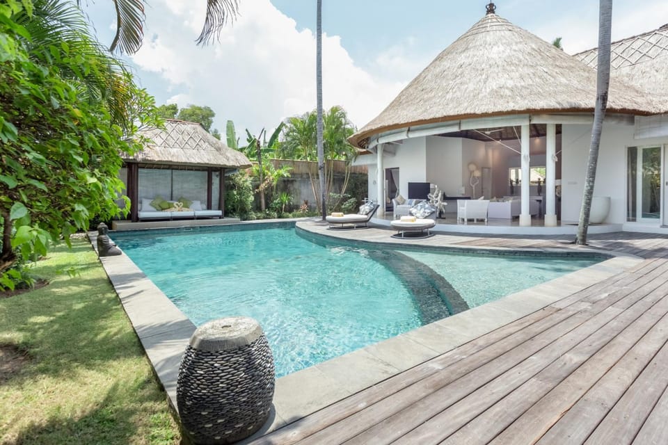 Patio, Patio, BBQ facilities, Garden, Garden, Balcony/Terrace, Balcony/Terrace, Seating area, Swimming pool, Swimming pool
