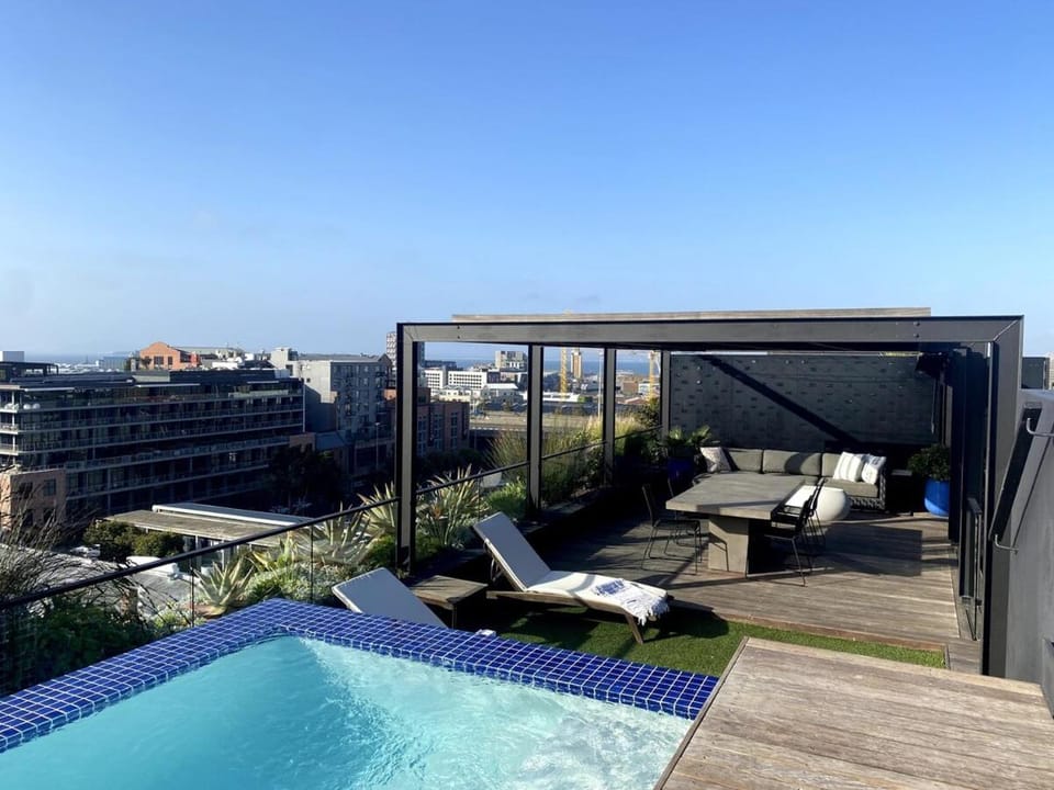 Penthouse with Private Pool Cape Town Apartment in Cape Town