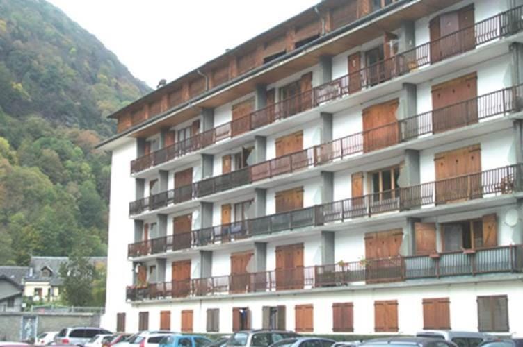 Property building, Mountain view, Parking