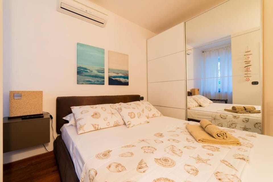 Trilocale sulla Spiaggia - Parcheggio Privato Apartment in Genoa