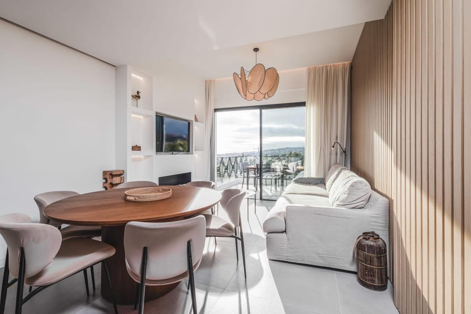 Las Terrazas La Quinta Penthouse Modern Luxury Apartment in Marbella