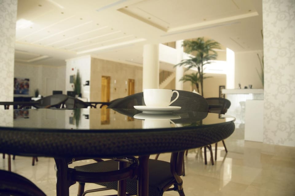 Coffee/tea facilities, Seating area, Internal: Not applicable to any particular room