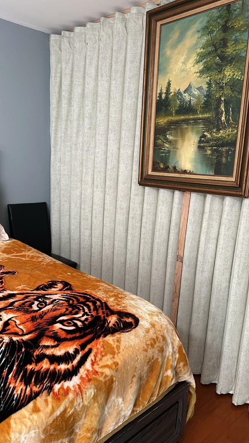 Bed, Photo of the whole room, Decorative detail, Bedroom