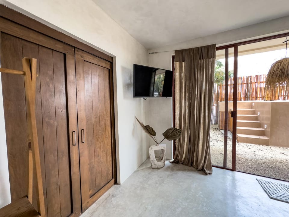 amazing suite looking at the pool with jacuzzi excellent location Apartment in Playa del Carmen