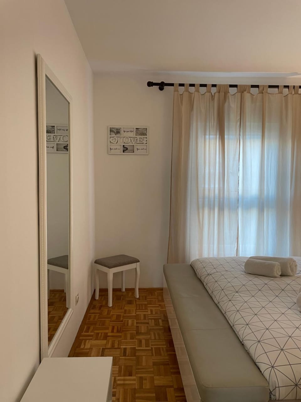 Apartman Neva ,prostrani stan u blizini mora Apartment in Pula