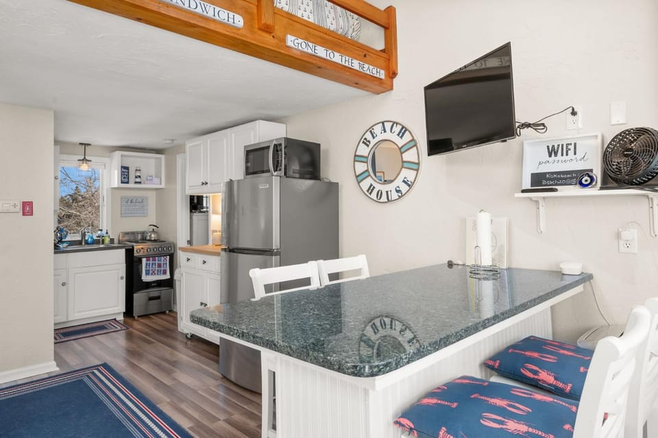 Oceanview Hideaway with Private Beach Access House in East Sandwich