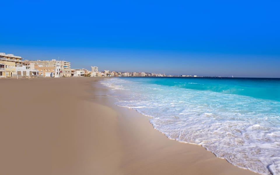 Neighbourhood, Beach