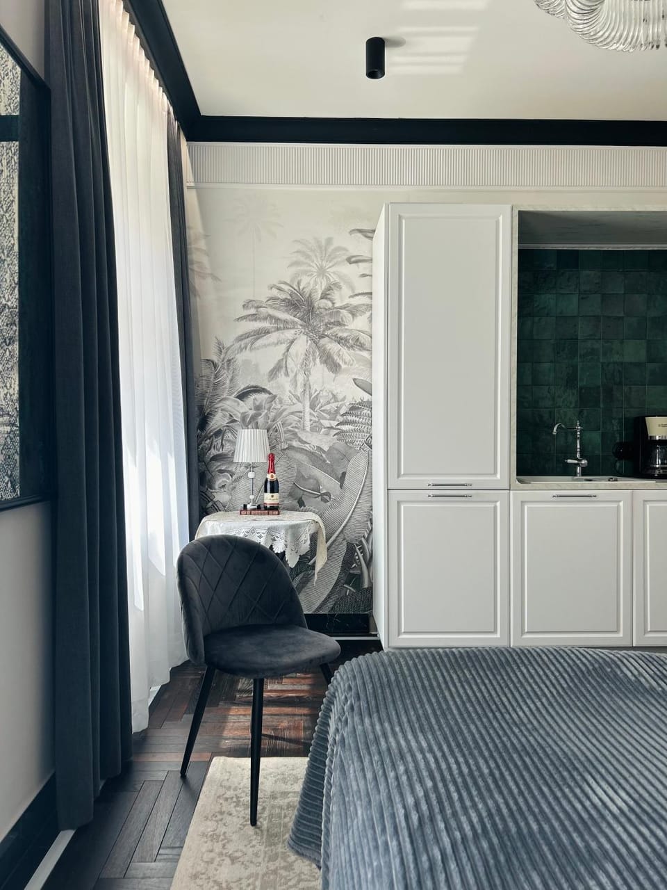 Kitchen or kitchenette, Photo of the whole room