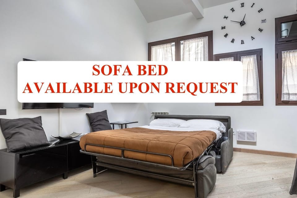 Bed, Living room, Seating area