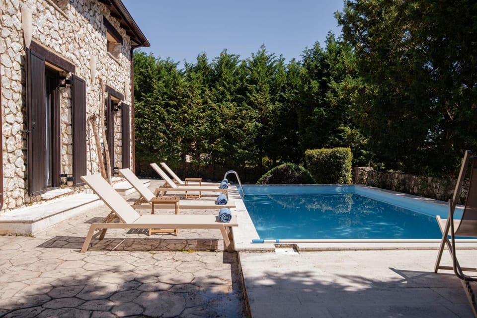 Pool view, Swimming pool, sunbed