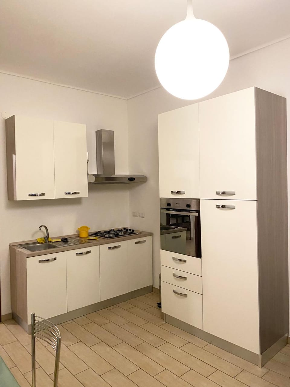 Kitchen or kitchenette, pet friendly, stove