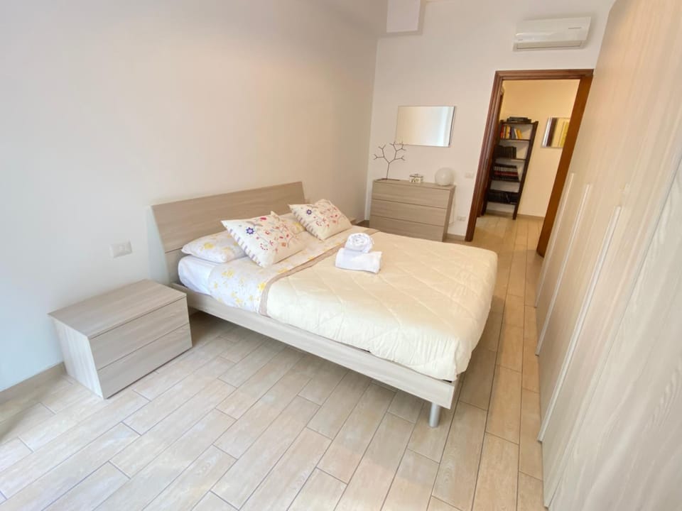 Bed, Photo of the whole room, Bedroom, towels, wardrobe, air conditioner