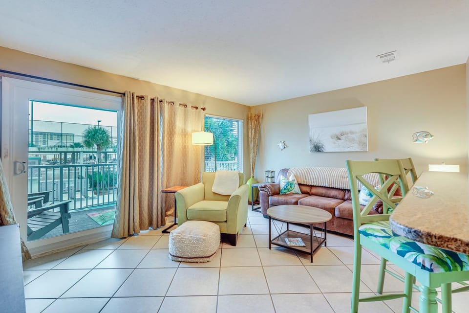 Panama City Beach Condo w/ Pool & Beach Access! House in Panama City Beach
