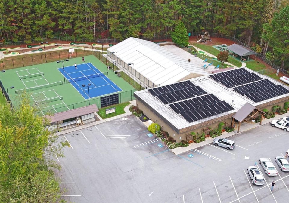 Billiard, Minigolf, Fitness centre/facilities, Tennis court, Swimming pool