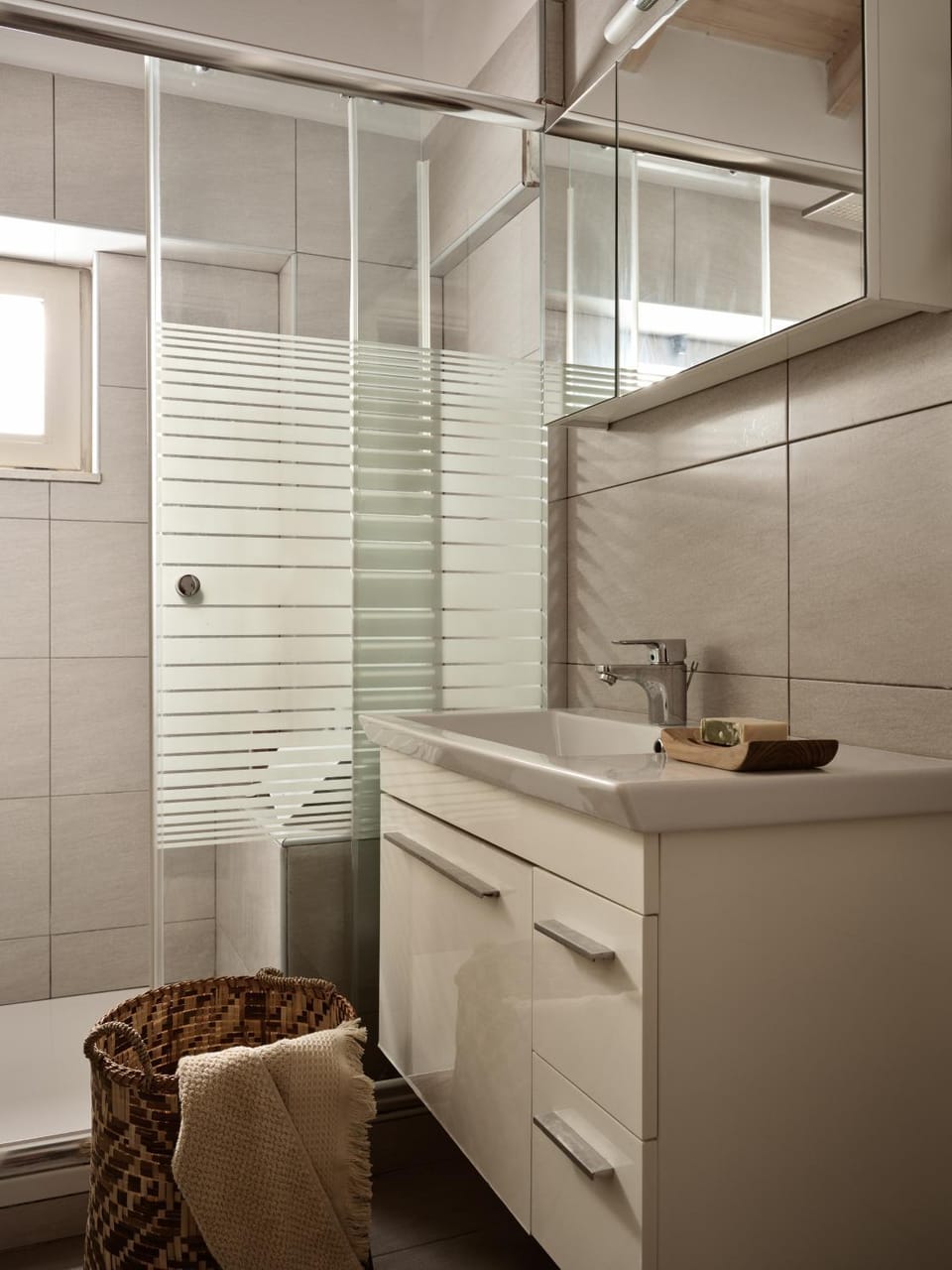 Shower, Bathroom