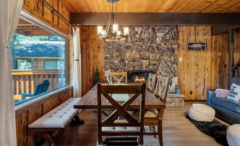 Cozy Cabin near Resorts and The Village +Mtn views Cabin in Southern California