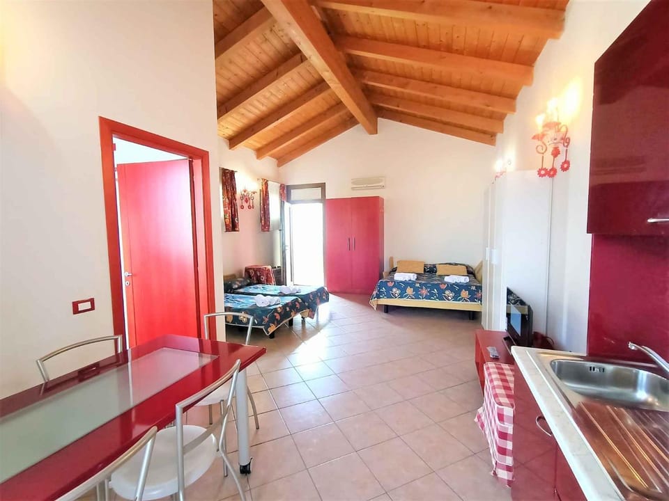 TV and multimedia, Dining area