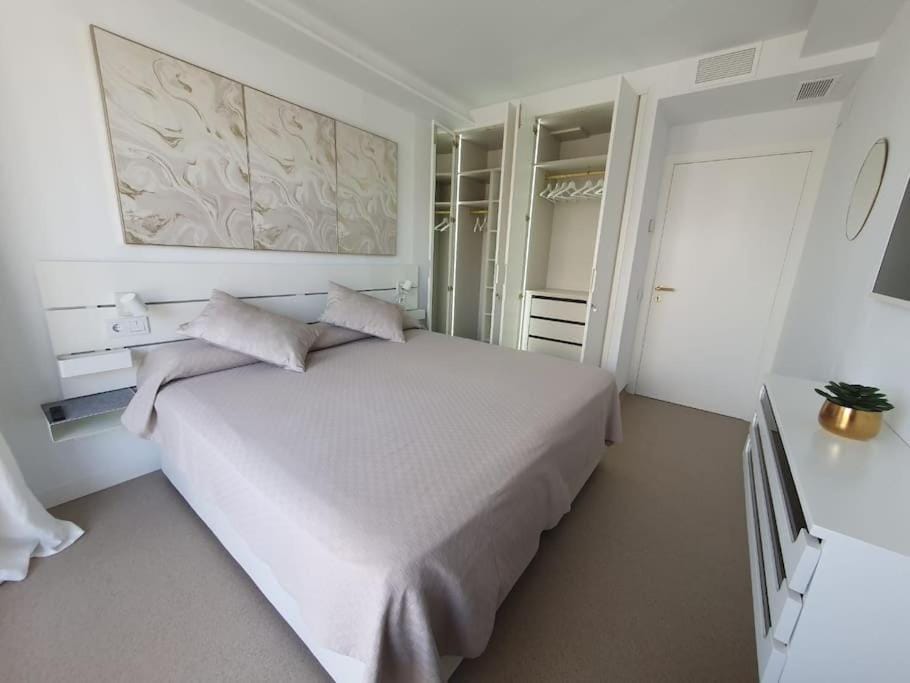 Bed, Bedroom, wardrobe