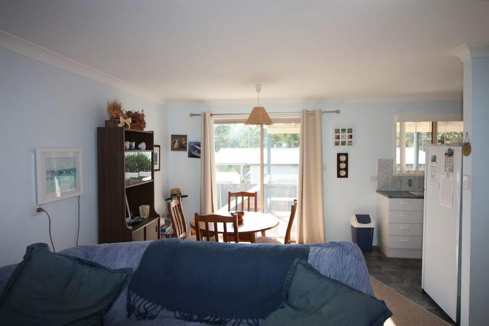 In Holiday Mode House in Lake Conjola