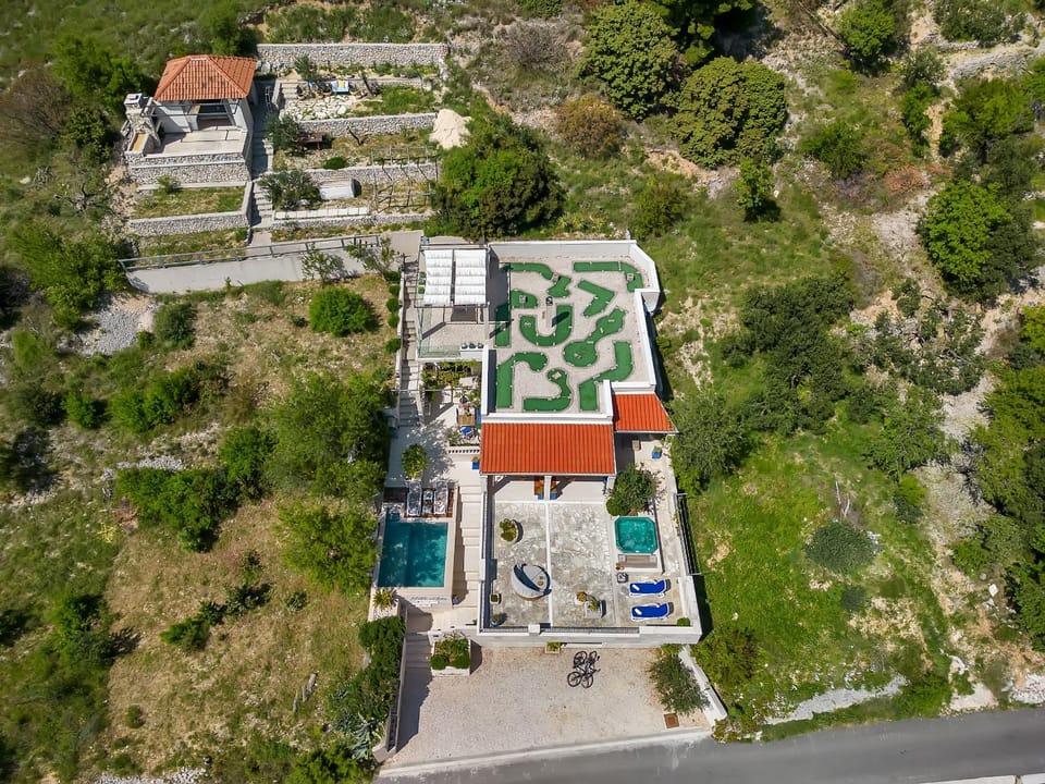 Bird's eye view, Garden